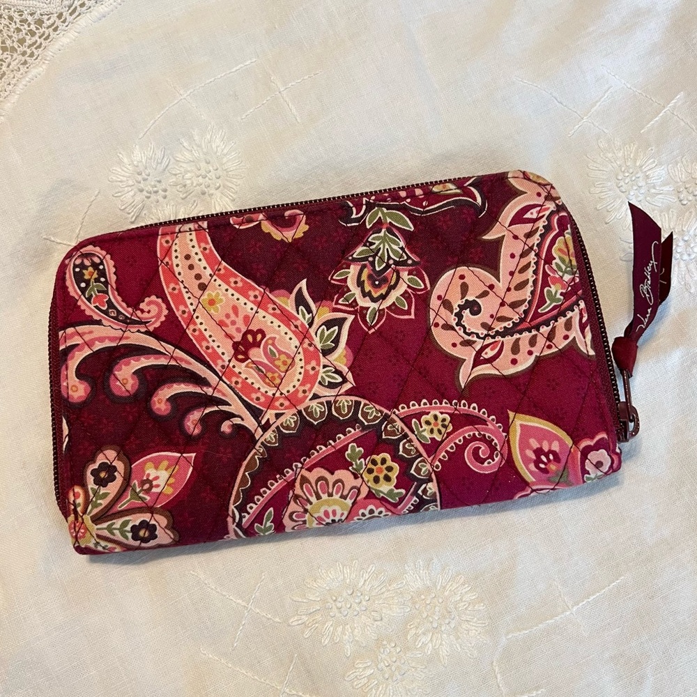 Vera Bradley Paisley Print Quilted Wallet Maroon Burgundy 8 x 5” Zip closure